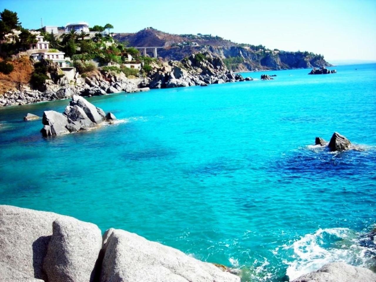 Torre Ancinale Bed & Breakfast Soverato Marina Bagian luar foto