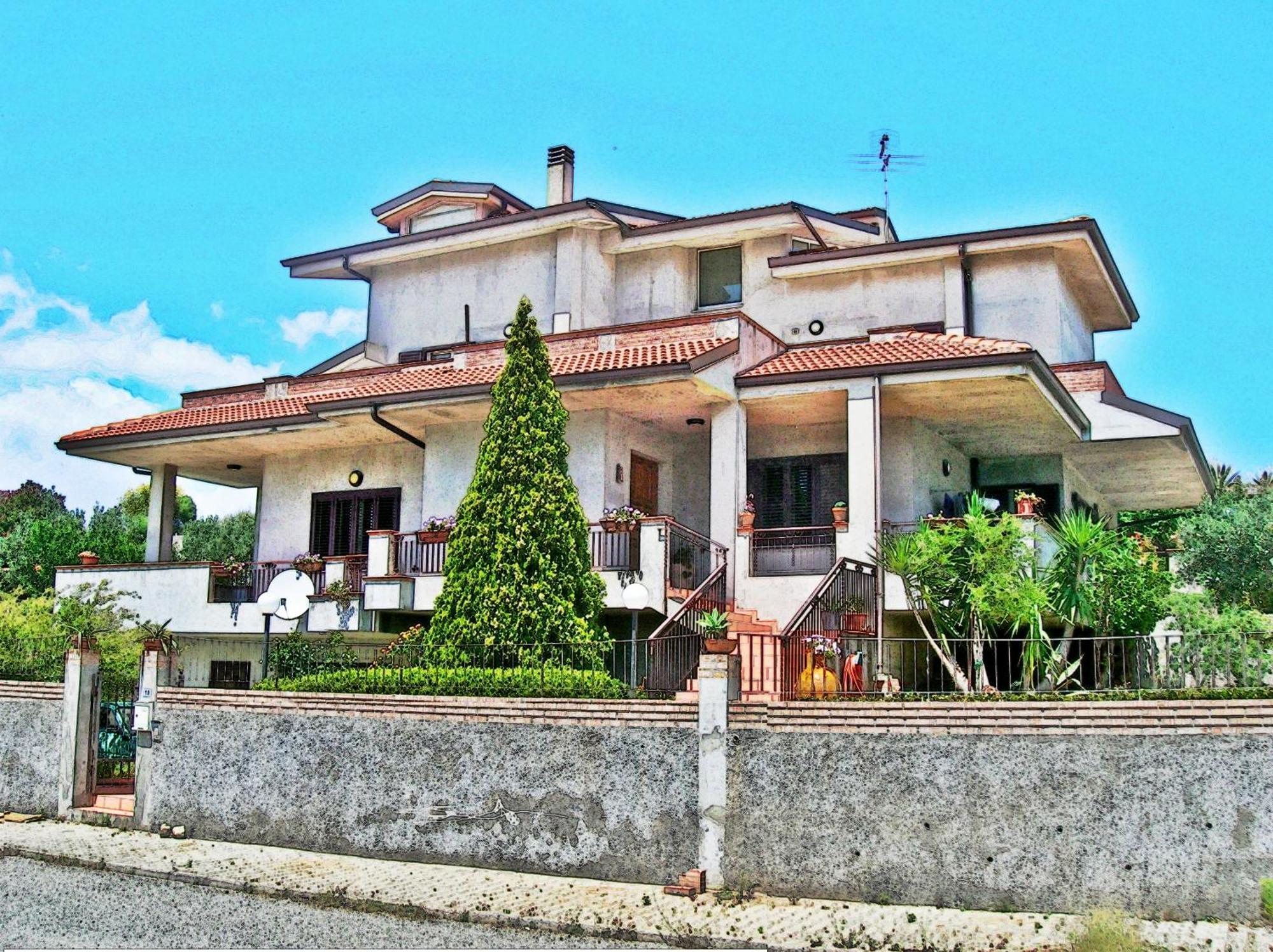 Torre Ancinale Bed & Breakfast Soverato Marina Bagian luar foto