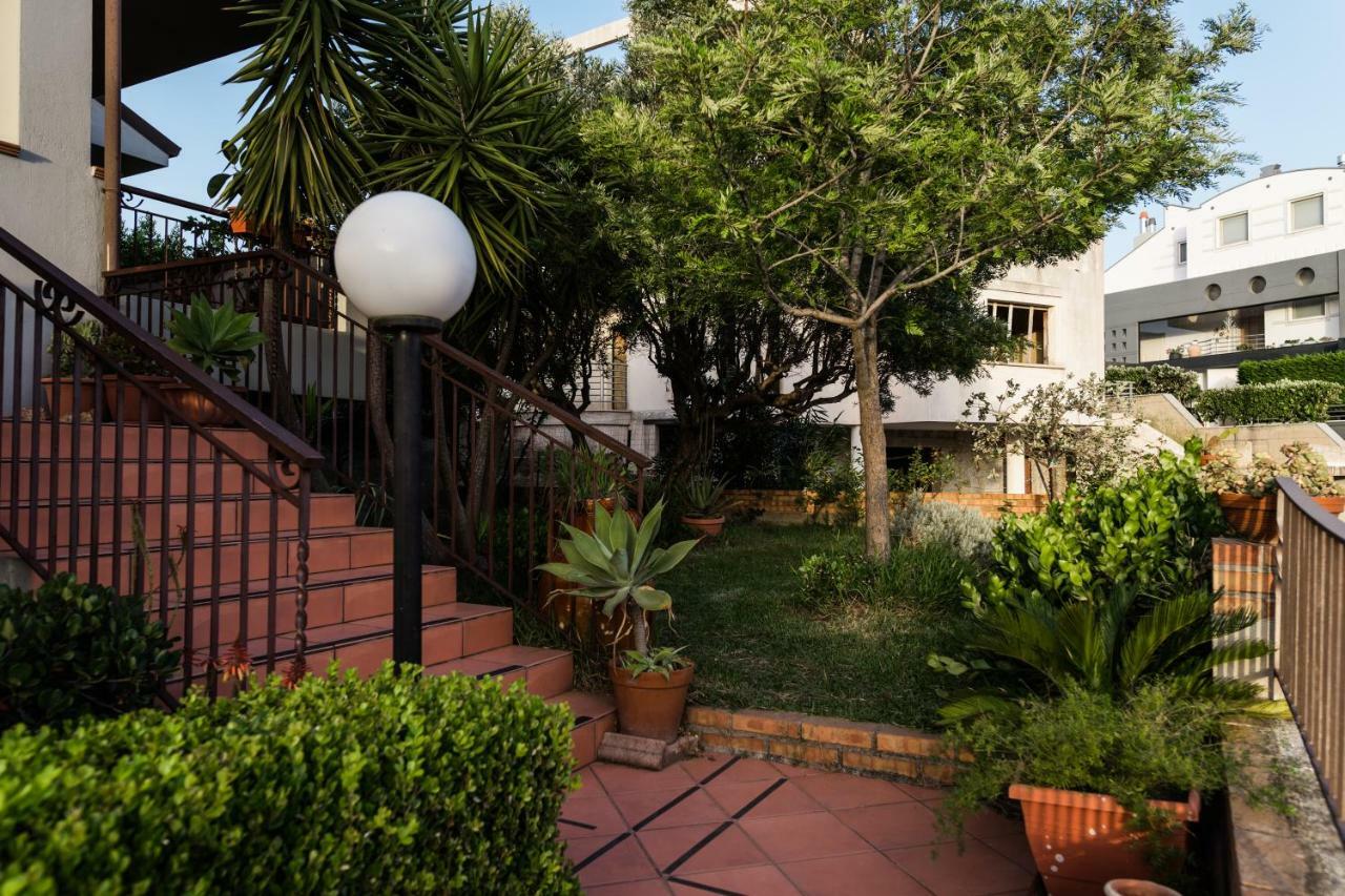 Torre Ancinale Bed & Breakfast Soverato Marina Bagian luar foto